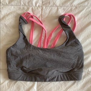 Lululemon sports bra size 4